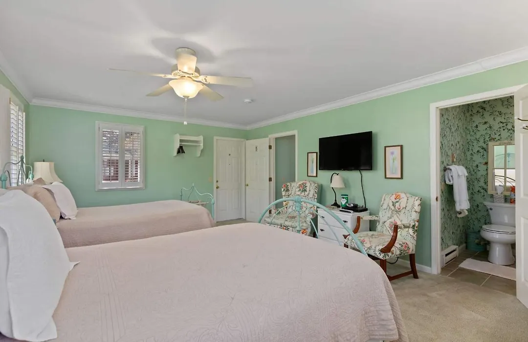 Green Tree Inn-1